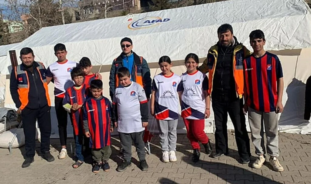 Çocuklar İçin Seferber Oldular