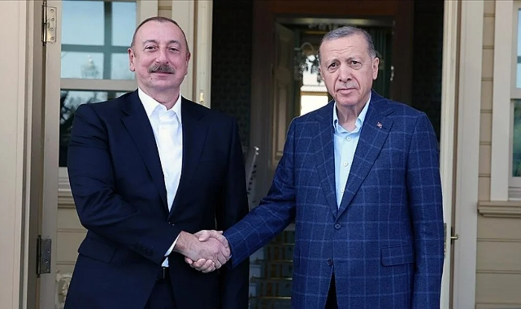 Cumhurbaşkanı Erdoğan, Azerbaycan Cumhurbaşkanı Aliyev ile Bir Araya Geldi