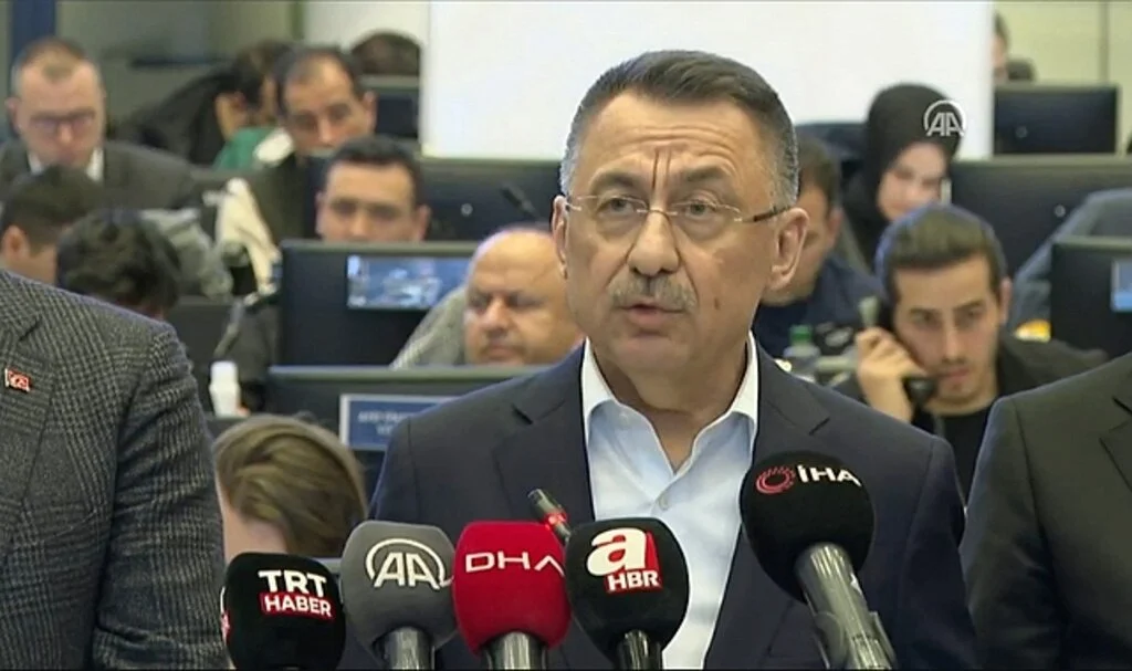 Cumhurbaşkanı Yardımcısı Oktay: Kilis ve Şanlıurfa'da Arama Kurtarma Çalışmaları Tamamlandı