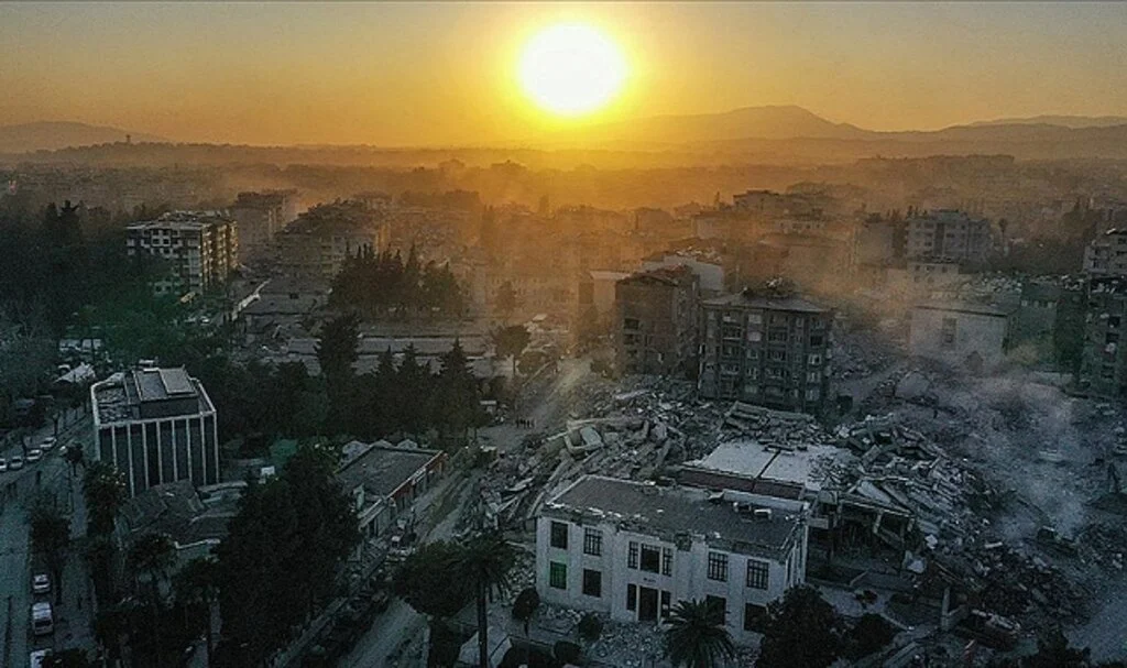 Deprem bölgesindeki "Natamam" Binalarda Sıva ve Boyayla Hasarın Gizlenmesine Geçit Verilmeyecek