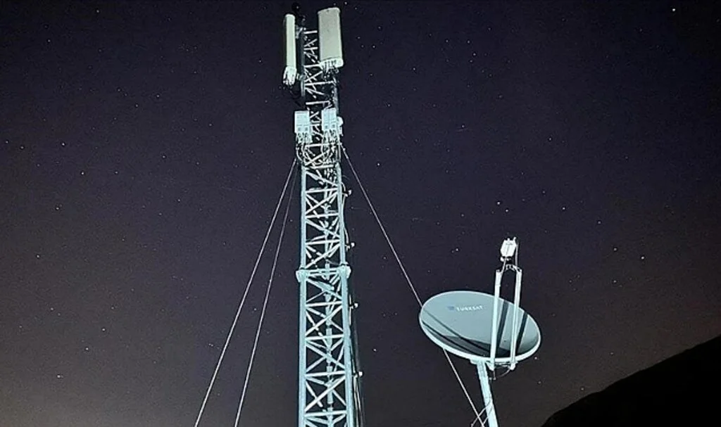 Deprem Bölgesine Kurulan Mobil Baz İstasyonu Sayısı 400'ü Aştı