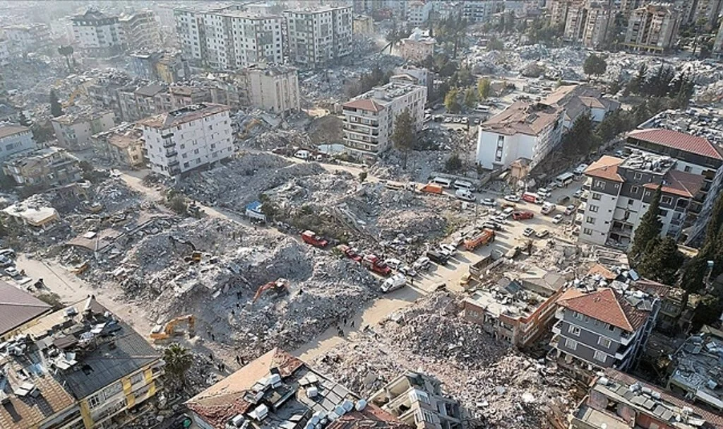 Depremden Etkilenen 10 İlde Mart Başında 30 Bin Konutun İnşasına Başlanacak