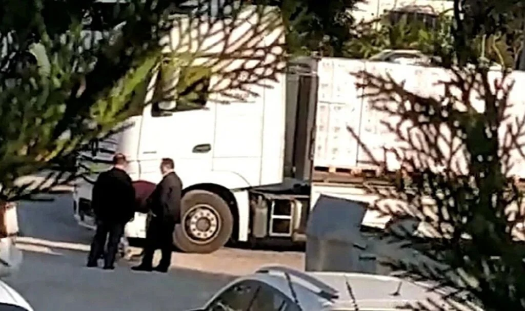 ‘Depremzedelere Ait Yardımlar Cemaat Yurduna İndirildi’ İddiasına Yanıt Geldi