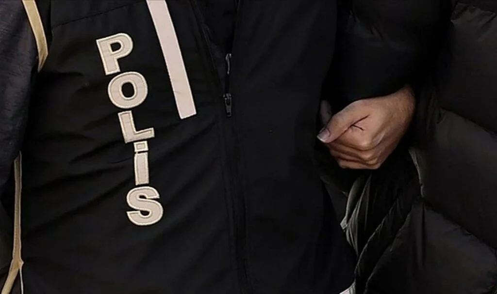 Depremzedelerle Dalga Geçen Kadın Tutuklandı