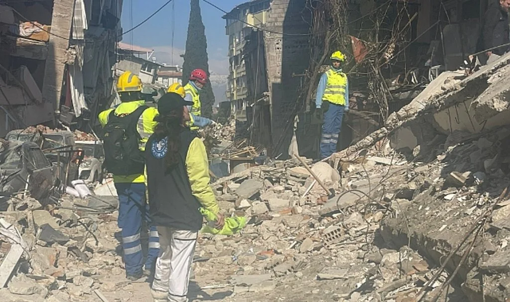 Dünya Doktorlarından Deprem Bölgesine İlk Yardım Desteği