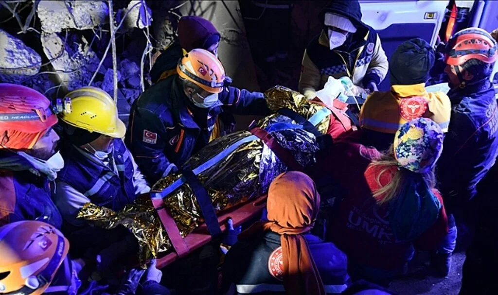 Gaziantep'te Enkaz Altında Kalan Kadın 170 Saat Sonra Kurtarıldı