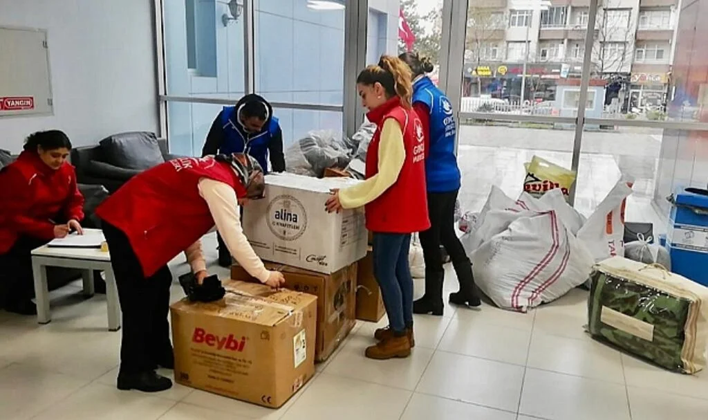 Gençlik Spor'dan Deprem Bölgesine Yardım Eli