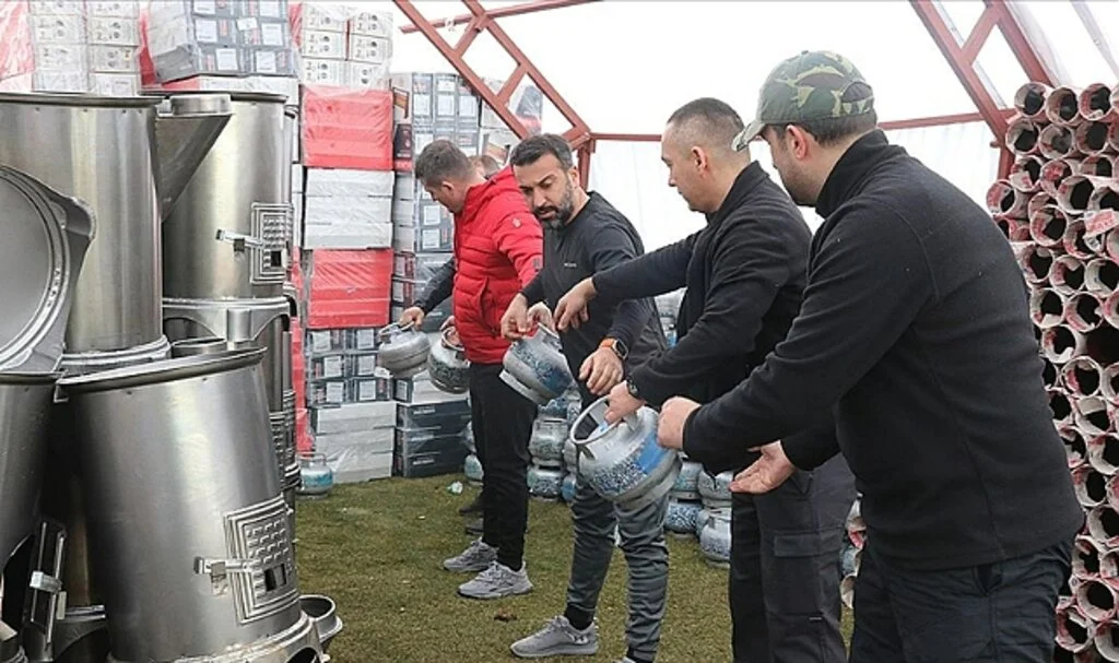 Gönüllü İş İnsanlarından Adıyaman'daki Görevliler İçin 6 Bin Kişilik Barınma Merkezi