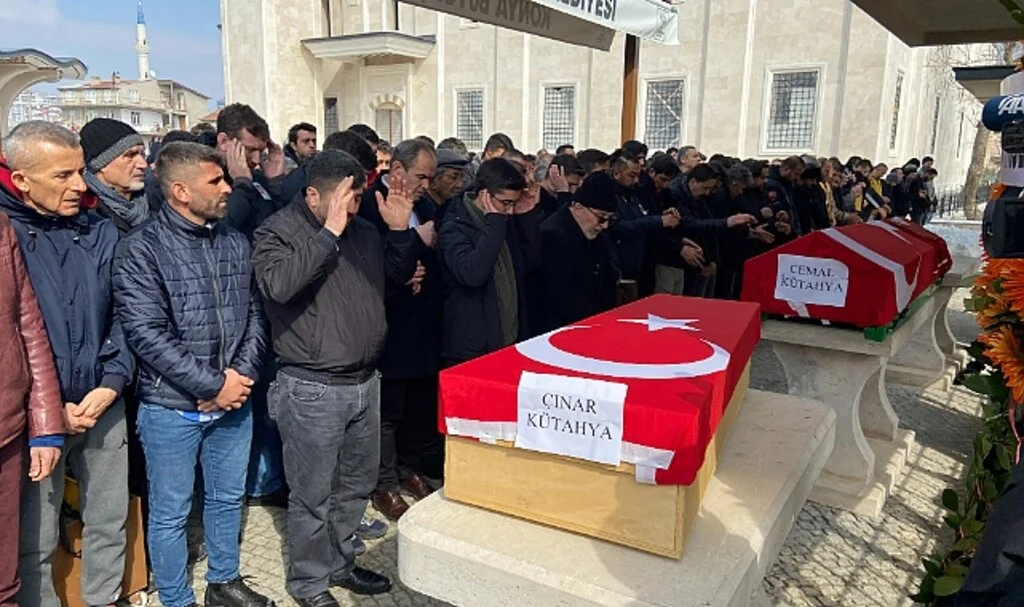 Hakem Baba ve Oğlu Toprağa Verildi