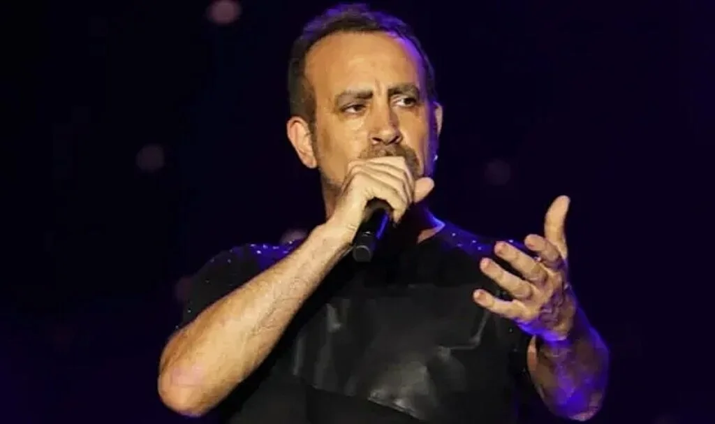 Haluk Levent Yardım Götürürken Kaza Geçirdi! 