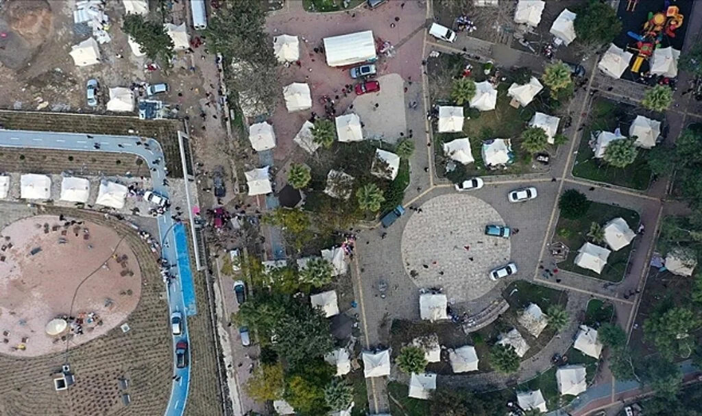 Hatay'da Depremzedeler İçin Çadırlar Kuruldu
