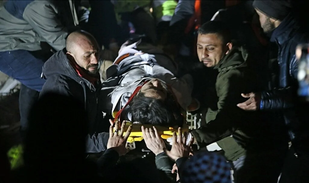 Hatay'da Enkaz Altında Kalan Mesude Öğretmen 49 Saat Sonra Kurtarıldı