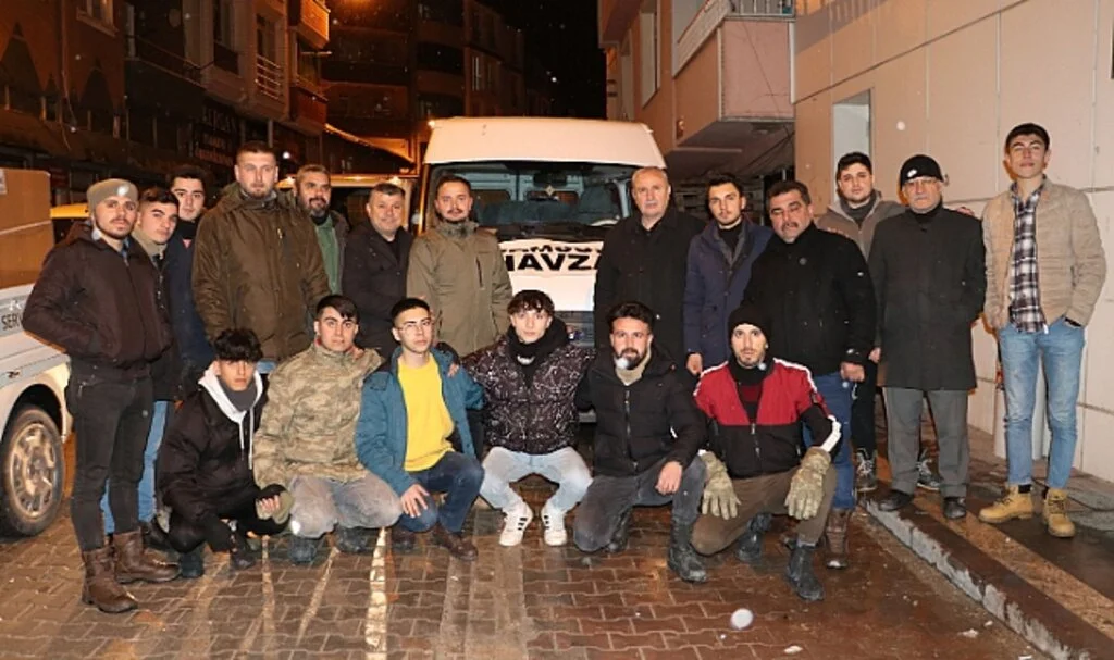 Havza'dan Gönüllüler Çalışmalara Destek Vermek Üzere Deprem Bölgesine Gitti