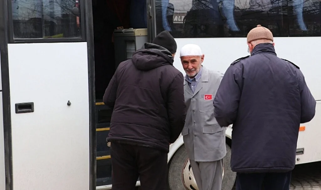 Havza İlçesinden Kutsal Topraklara Giden Umre Kafilesi Yola Çıktı