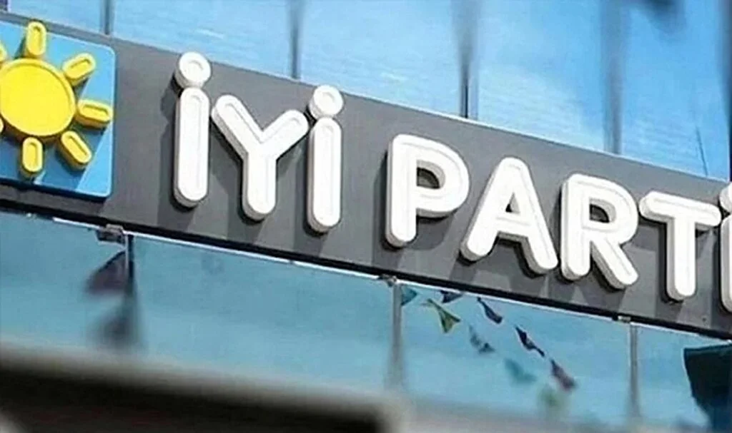 İYİ Parti: Kimse Göz Bebeğimiz Kulüplerimize Bedel Ödetmeye Kalkmasın, Altında Kalırlar