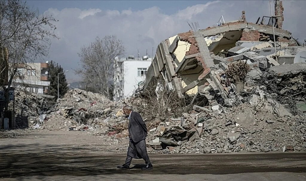 Kahramanmaraş Merkezli Depremlerde 44 Bin 374 Kişi Hayatını Kaybetti