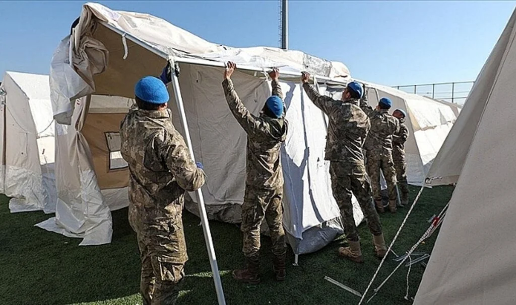 Kahramanmaraş'ta komandoların kurduğu çadır kent, 3200 depremzedeyi ağırlıyor