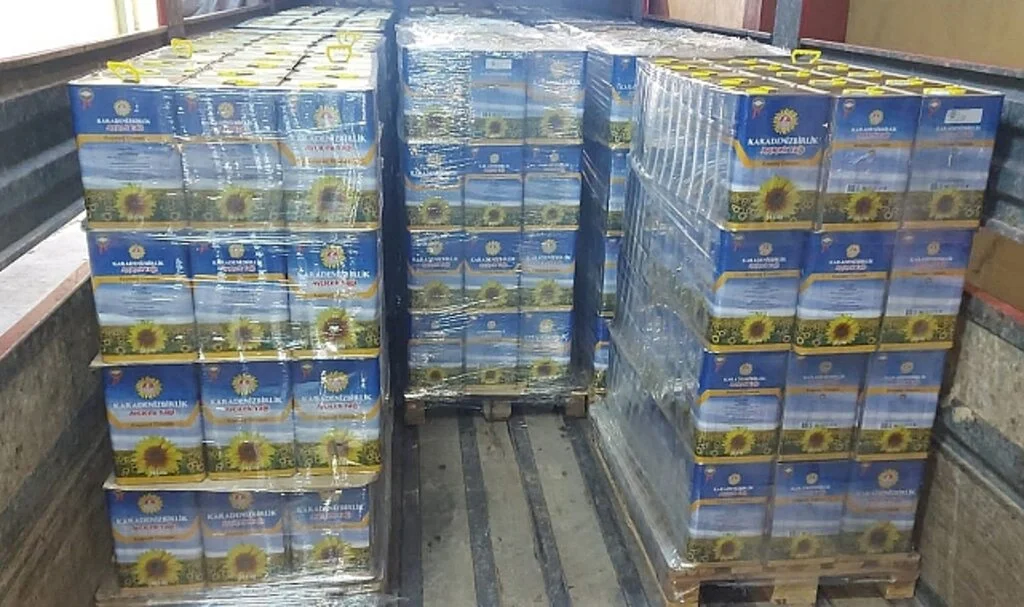 KARADENİZBİRLİK'ten Deprem Bölgesine 10 Ton Ayçiçeği Yağı