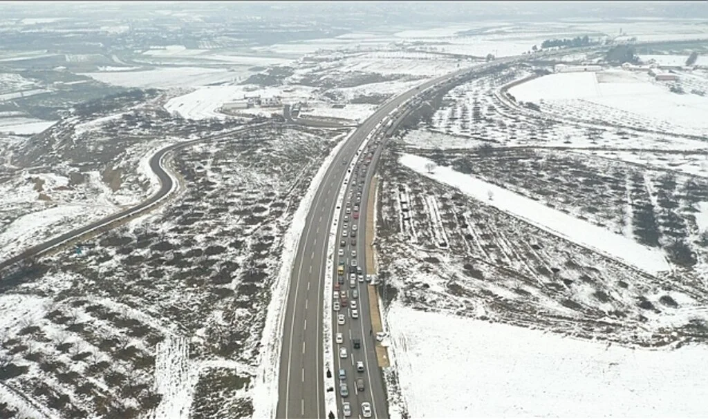 Karayolları Genel Müdürlüğü, Deprem Nedeniyle Trafiğe Kapalı Güzergah Bulunmadığını Açıkladı