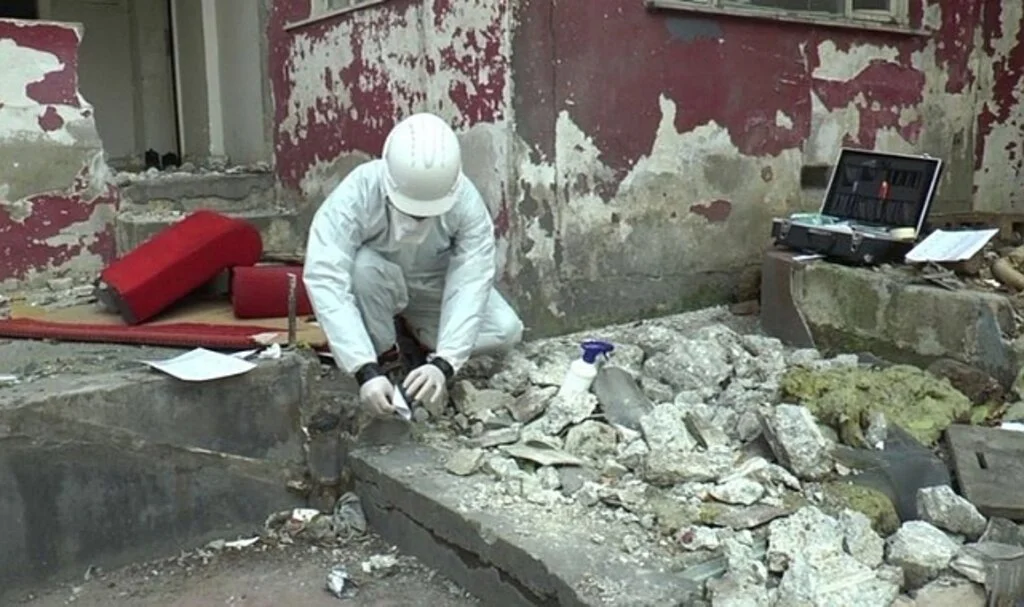 Kartal'da Yıkım Kararı Alınan Yapılarda 600 Ton Asbestli Alan Tespit Edildi