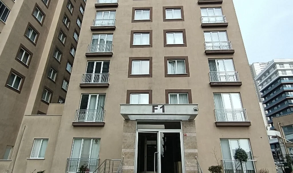  Kıskançlık Nedeniyle Kocasını Göğsünden Bıçaklayarak Öldürdü