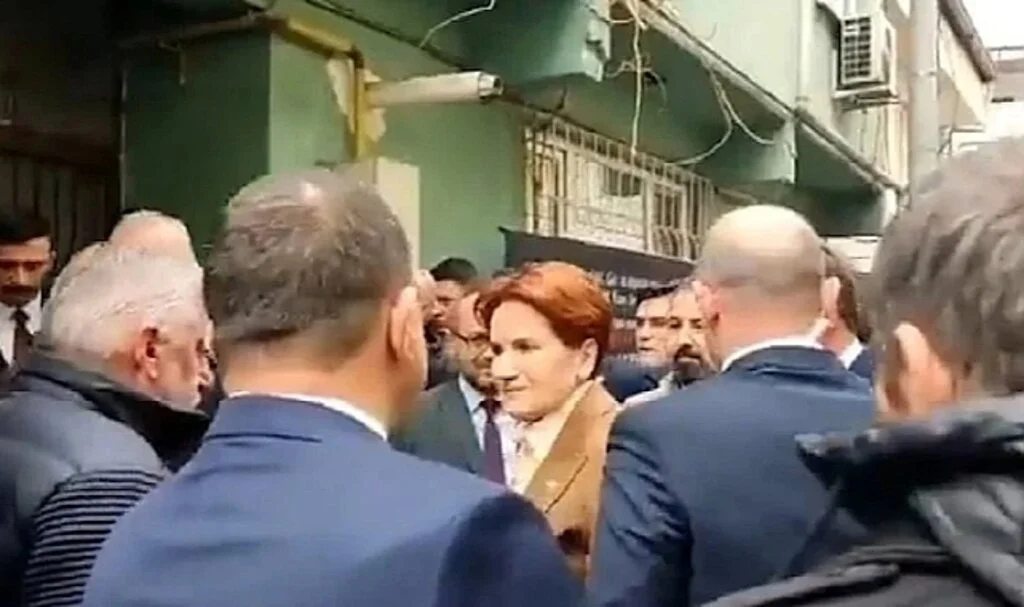 Meral Akşener, Bursa’da Sinan Ateş’in Baba Ocağını Ziyaret Etti