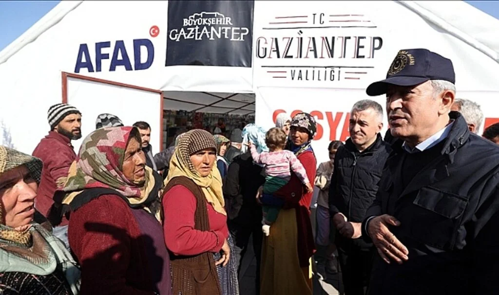 Milli Savunma Bakanı Akar, İslahiye ve Nurdağı'nda İncelemelerde Bulundu