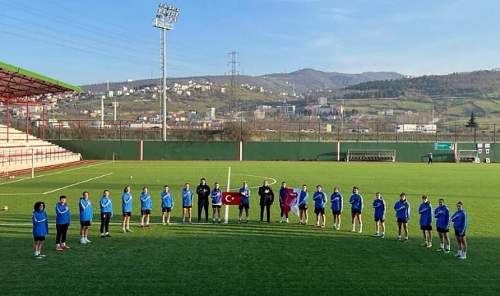 ÖNCE SAYGI DURUŞU SONRA İDMAN 