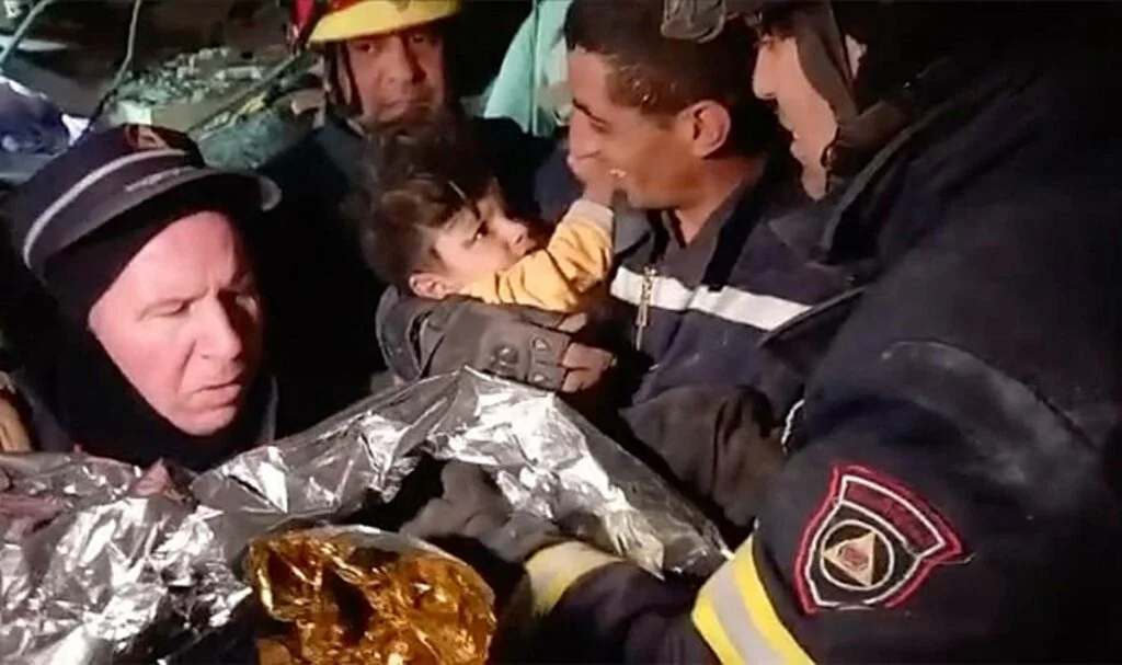 Orta Doğu’dan Deprem Bölgesine Gelen Ekipler Arama Kurtarma Çalışmalarını Sürdürüyor