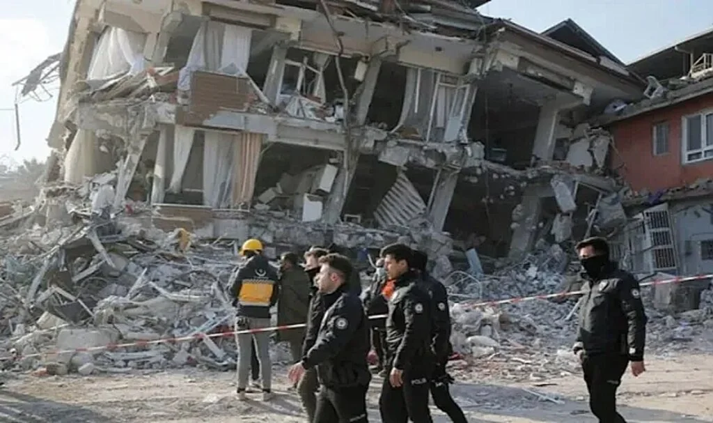 Pakistan’dan Türkiye’ye 30 Milyon Dolarlık Deprem Yardımı Ülkede Kriz Çıkardı