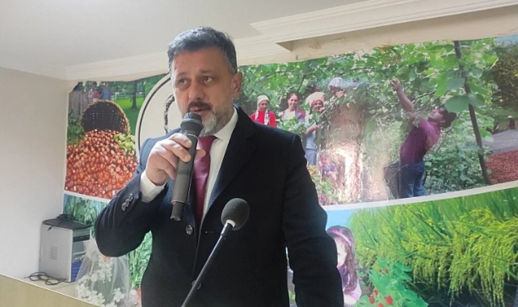  Salıpazarı Esnafı Güvenoyu Verdi