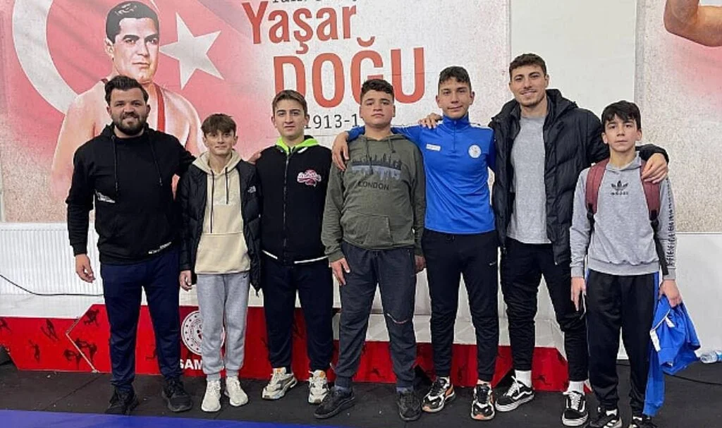 Salıpazarılı Güreşçilerden Önemli Başarı