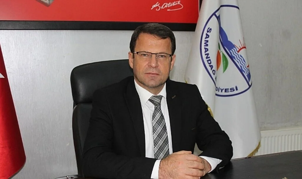 Samandağ Belediye Başkanı Eryılmaz deprem bölgesinden açıkladı: Hemen yanımızda binalar yıkıldı
