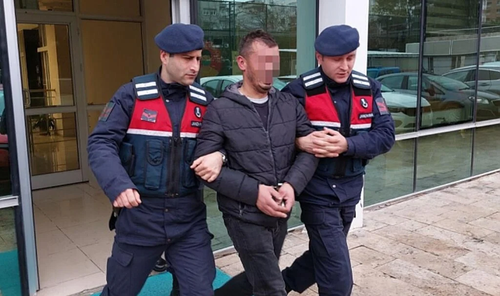 Samsun'da Bağ Evleri Hırsızları Tutuklandı