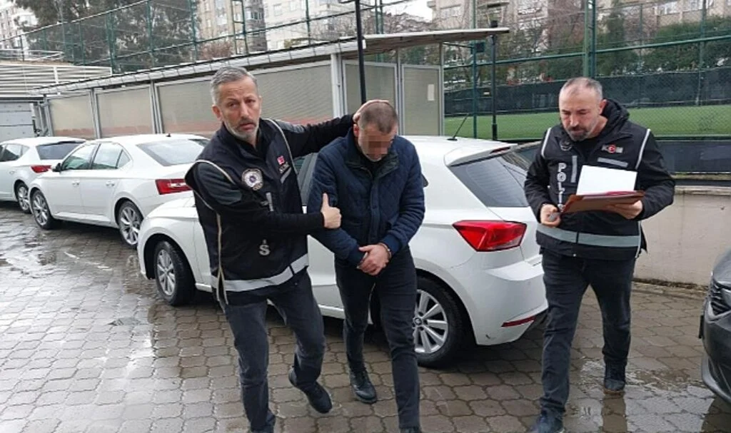 Samsun'da Cephanelik Gibi Silah ve Çeşit Çeşit Uyuşturucu Ele Geçirildi