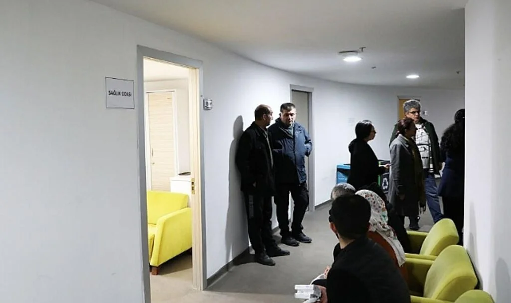 Samsun'da Depremzedelere Yurt Ortamında Muayene Hizmeti Başlatıldı