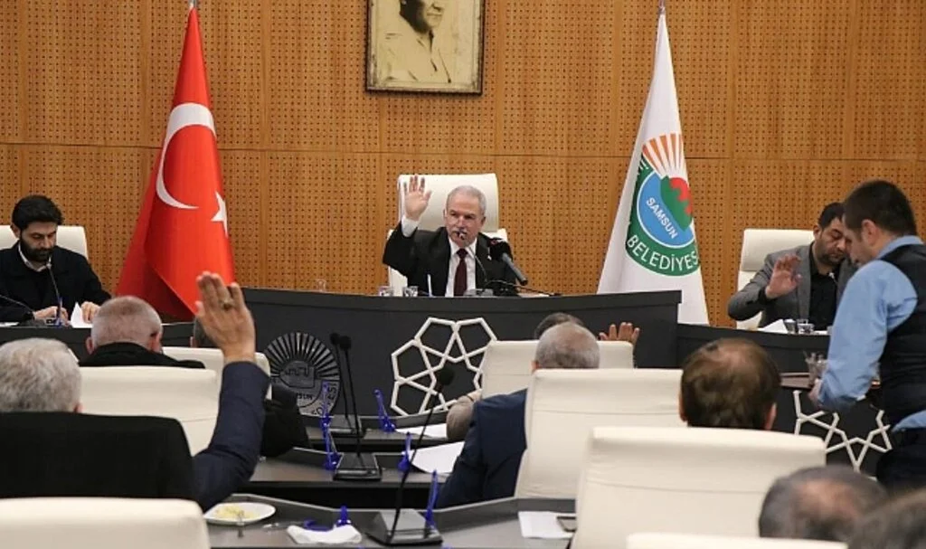 Demirtaş 90 İstedi Meclis 76 Milyon Lirayı Onayladı 