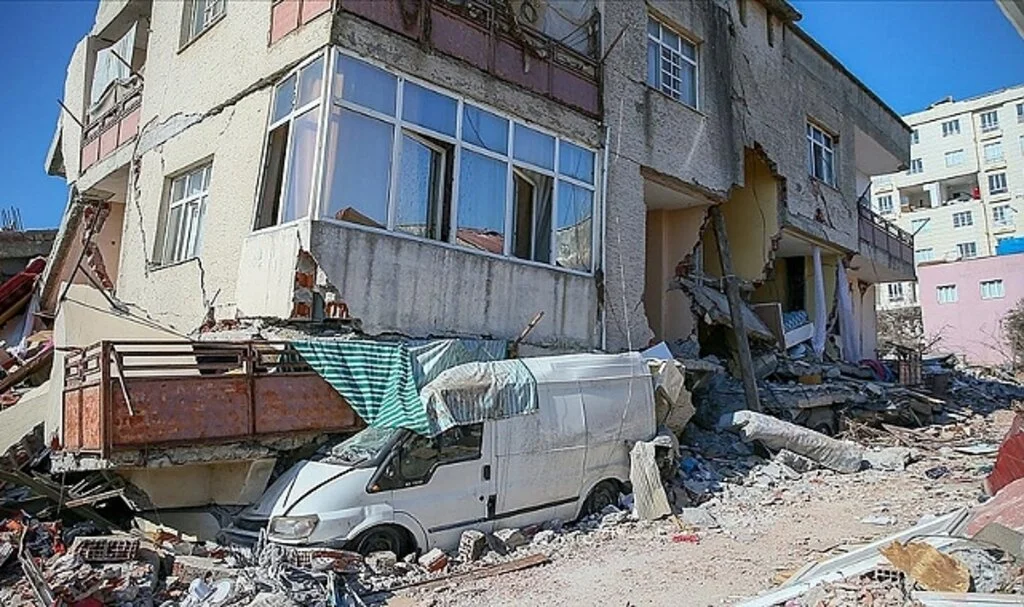Sigorta Eksperleri Hasar Tespit Çalışmaları İçin Deprem Bölgesinde