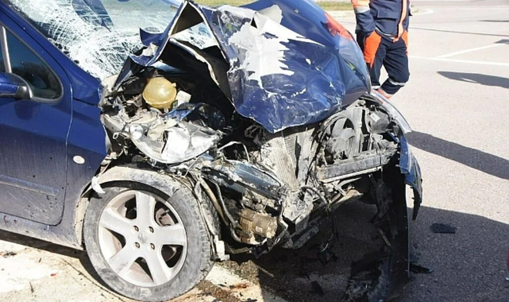 Sinop’ta Trafik Kazası: 2 Yaralı