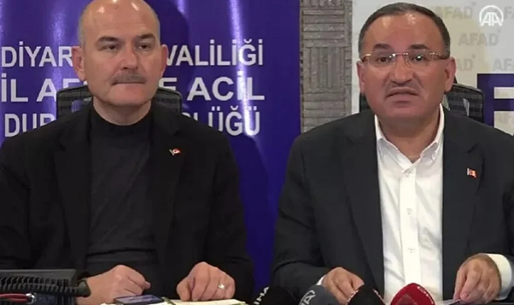 Son dakika | Deprem bölgesindeki yağma olaylarıyla ilgili açıklama! Bakan Soylu'dan 'fahiş kira artışı' tepkisi... "Sadece enkaz kaldırma aylarca sürebilir"