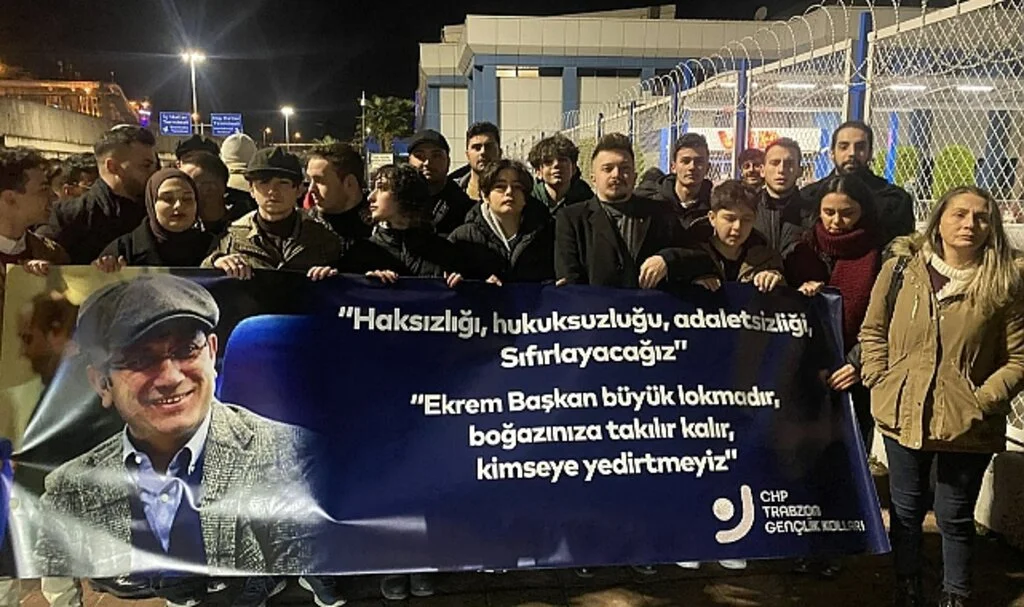 Trabzon’da İmamoğlu’nu Uğurlamak İsteyen Partililere Polis Engeli