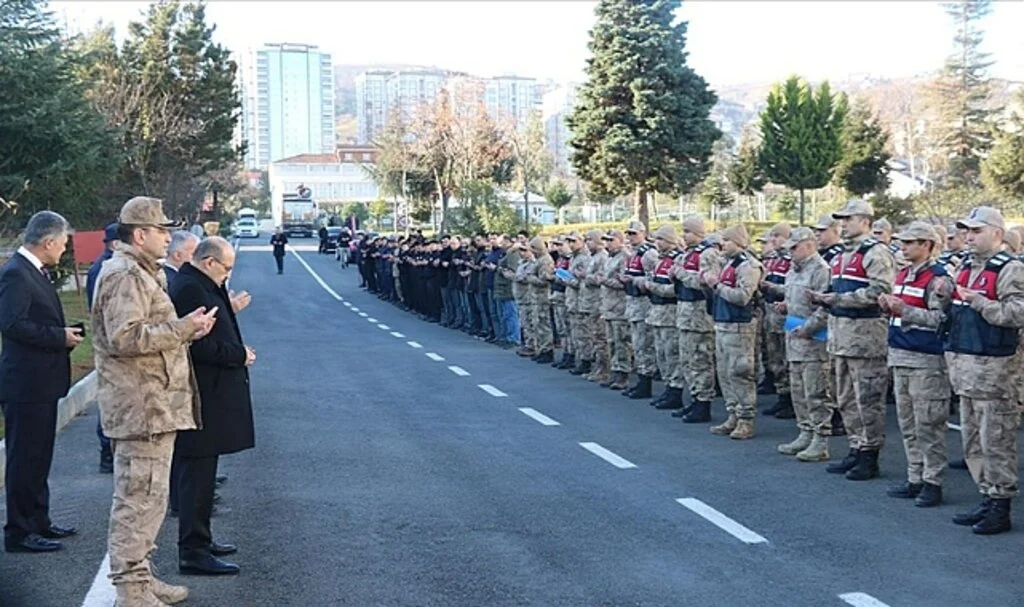 Trabzon'dan Jandarma Arama Kurtarma Timleri Deprem Bölgesine Uğurlandı