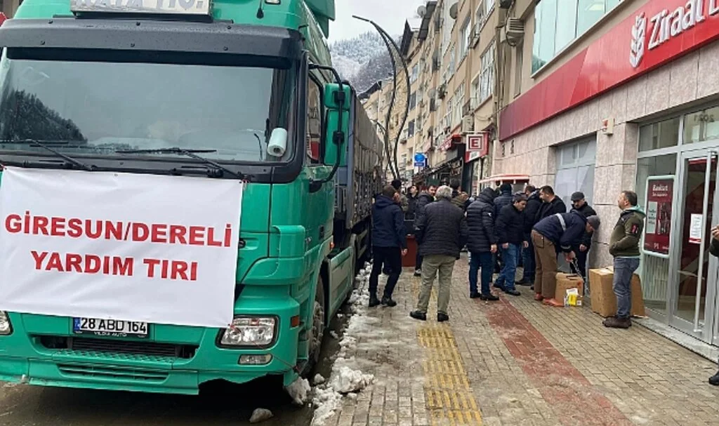 Yardım Tırları Bölgeye Gidiyor 