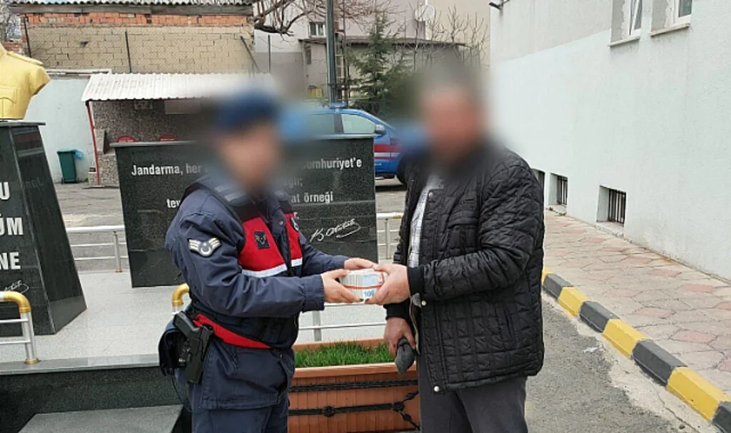 100 bin lira dolandırılan vatandaşın parası bulundu