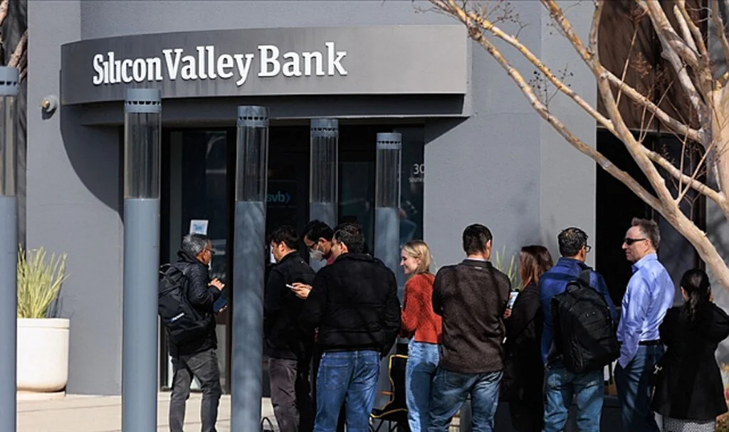 ABD'deki Banka İflasları Fed'in Faiz Kararına İlişkin Beklentileri Alt Üst Etti