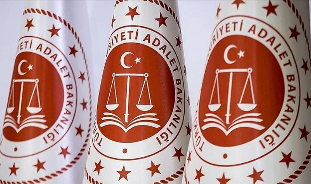 Adalet Bakanlığı, Hatay'da Yıkılan Binaların Müteahhidi Günsay'ın KKTC'den İadesini İstedi