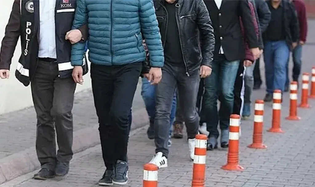 Adana’da Kökünü Kurutma Operasyonu: 212 Gözaltı