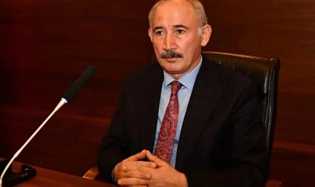 AK Parti’li Başkan Bilim İnsanlarını Medyatiklikle Suçladı, Cevap Gecikmedi