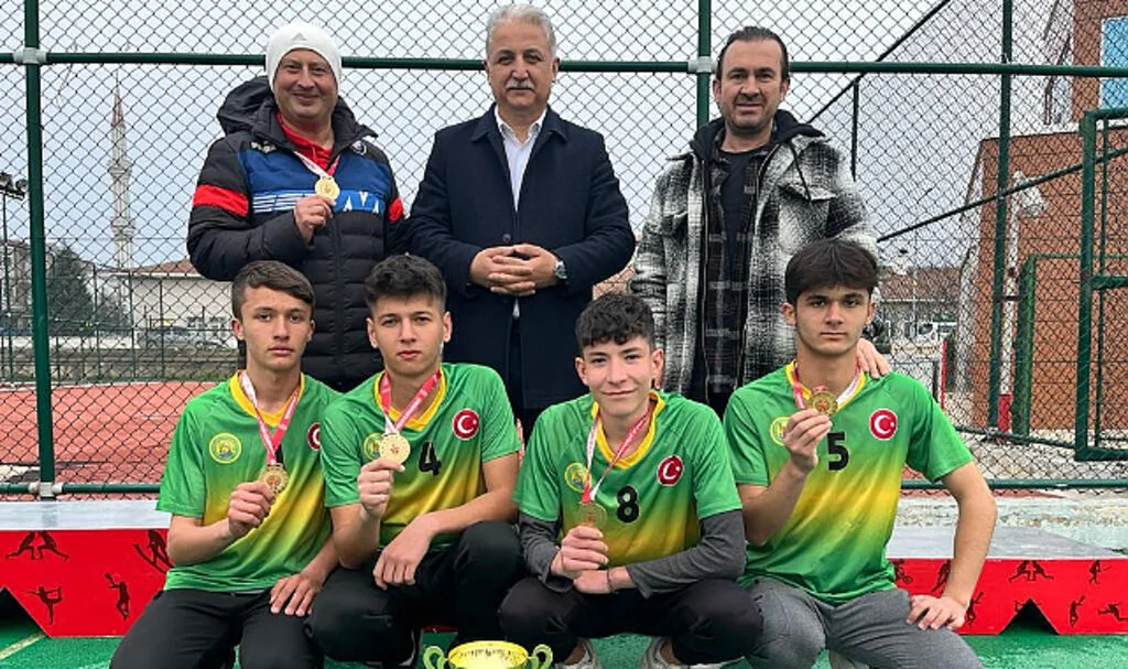Alaçam Bocce Geleneği Bozmadı
