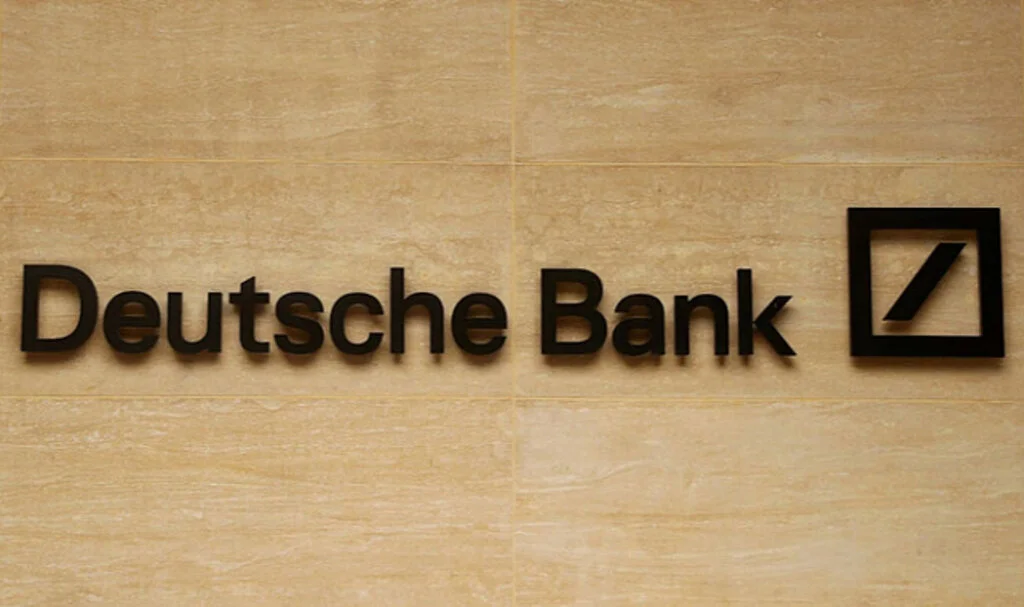 Almanya'nın En Büyük Bankasının Hisseleri Finansal Kriz Korkusuyla Çakıldı